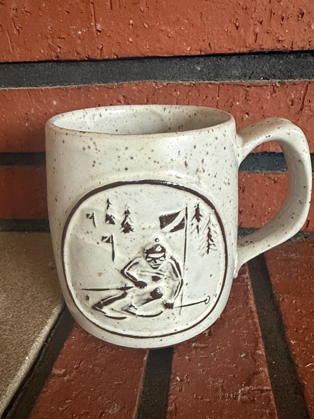 Vintage 90s Onion River Speckled Ceramic Skiing Mug - Cream